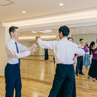 Avid Dance & Body Designの社交ダンスレッスン